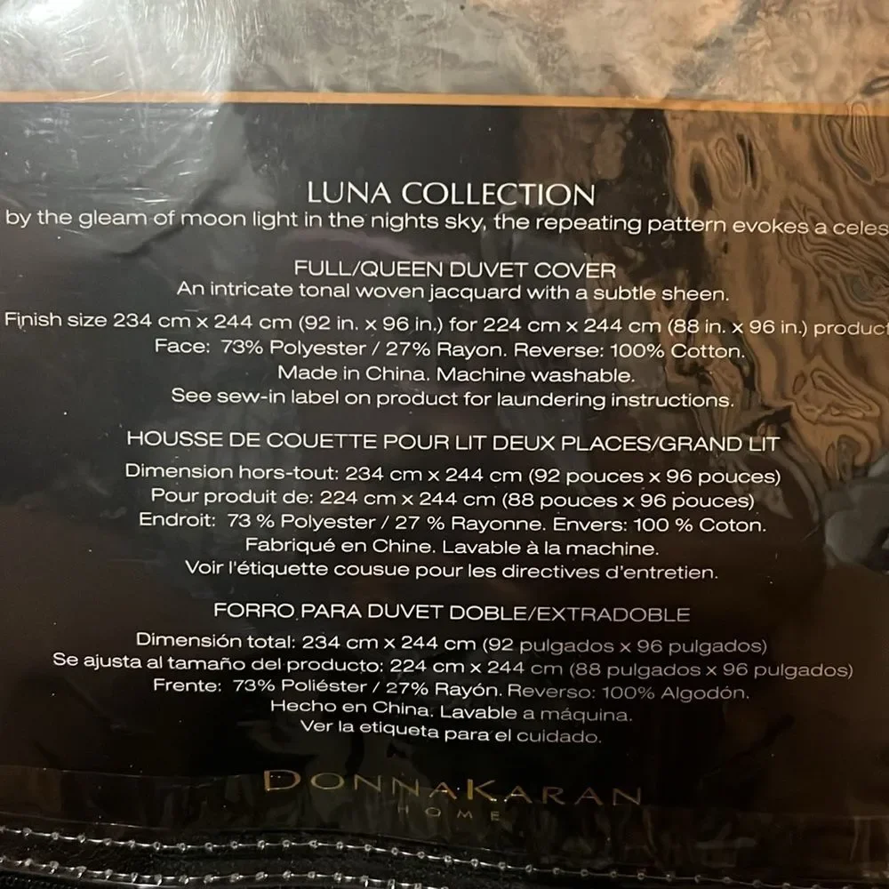Donna Karan Luna Duvet Cover, NWT, Size Full-Queen